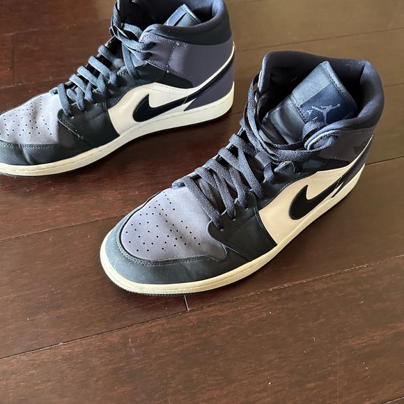 Nike Men’s Air Force Ones size 12 - Picture 3 of 7